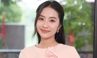 Hoa hậu Hà Trúc Linh: 'Từ nhỏ, tôi bán phụ tùng xe máy và tạp hóa giúp bố mẹ'