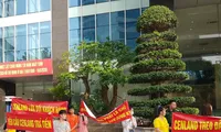 Tự nhận là chủ đầu tư để &apos;dụ dỗ&apos; khách hàng tại dự án Vườn Sen?