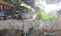 Quận Bắc Từ Liêm xin cải tạo mương ô nhiễm mà Tiền Phong đã phản ánh