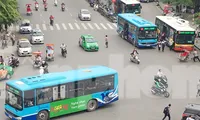 Thanh toán không dùng tiền mặt trên tất cả tuyến buýt Hà Nội