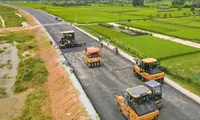 Đường gom Vành đai 4 hơn 5.300 tỷ đồng hoàn thành tháng 10/2025