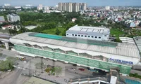 Mái ga tàu Yên Nghĩa bị thủng được sửa chữa xong