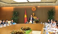 Tổ công tác của Thủ tướng làm việc với các bộ, ngành sáng 14/3