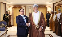Thủ tướng gặp Quốc vương Qatar, Tổng thống UAE và phó Thủ tướng Oman