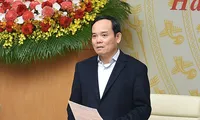Sáp nhập huyện, xã: Bộ máy nặng nề, đông người khó tăng lương 