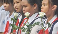 Cánh hồng tiễn biệt ông Sáu Khải về đất mẹ