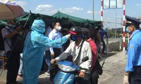 Đưa đi cách ly 2 người Trung Quốc có thân nhiệt cao khi qua chốt kiểm dịch