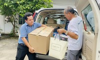 Giới trẻ Sài Gòn ngày đêm tiếp nhận vật phẩm tiếp ứng bà con miền Trung