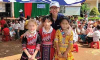 Hành trình ‘bỏ phố về rừng’ hoạt động thiện nguyện của cô gái trẻ