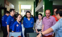 Chiến sĩ tình nguyện TP. HCM tham gia hoạt động Ngày cao điểm ‘chuyển đổi số’