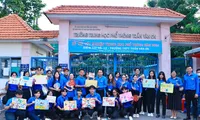 Hội Sinh viên tỉnh Bình Dương thăm hỏi, động viên các đội hình &apos;Tiếp sức mùa thi&apos; năm 2024 