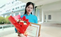 Vừa học vừa làm thêm, nữ thủ khoa trường ĐH Quảng Nam từng bước chinh phục ước mơ nghề giáo