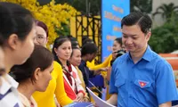 &apos;Mang Tết về nhà 2025&apos;: Hành trình 5 năm đưa sinh viên về quê đón Tết