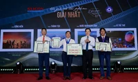 Trao giải cuộc thi ảnh ‘Đất nước Ngàn hoa’