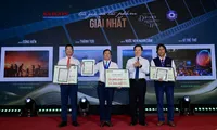 Trao giải cuộc thi ảnh ‘Đất nước Ngàn hoa’