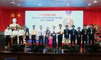 Sinh viên sáng chế máy bay không người lái, cảnh báo dòng chảy xa bờ