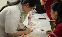 Sinh viên tình nguyện &apos;tiếp lửa&apos; cho sĩ tử dự thi Đánh giá năng lực đợt 2