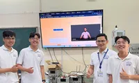 Dự án dịch ngôn ngữ ký hiệu của những sinh viên trường ĐH Sư phạm Kỹ thuật TP. HCM