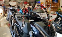Honda SH cũ được dịp tăng giá tại các đại lý.