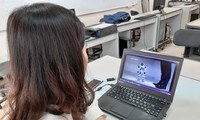 Tích cực &apos;phủ&apos; vắc xin COVID-19 cho sinh viên