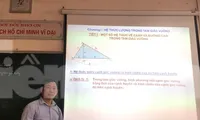 Cách làm bất nhất của Hà Nội khiến giáo viên hợp đồng liên tục &quot;sốc nặng&quot;