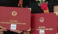 Công nhận 422 GS, PGS năm 2019: Hai giáo sư trẻ nhất đều 38 tuổi