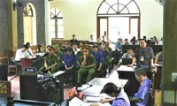 Phiên tòa xét xử vụ gian lận điểm thi tại Sơn La. Hiện vụ án đã được trả hồ sơ yêu cầu điều tra bổ sung.