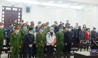 Toàn cảnh phiên toà