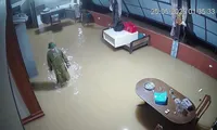 Hà Tĩnh đón mưa dữ dội, bất thường 