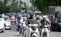 Đợt nắng nóng đang diễn ra có thể là kỷ lục 27 năm ở Bắc Bộ. Ảnh: Nguyễn Trọng Tài.