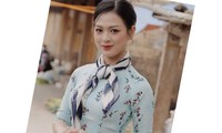 Du Xuân năm mới cùng nữ sinh trường Quốc tế
