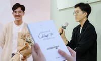 Chàng trai dành cả thanh xuân để viết về tình yêu đôi lứa