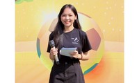 Thành tích học tập tốt giúp nữ sinh trường Nhân văn có thêm thu nhập