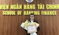 Bí kíp năng nổ ngoại khóa mà điểm GPA vẫn gần như tuyệt đối của chàng sinh viên NEU