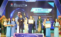 Nghị lực sống, cống hiến và làm những điều phi thường của nam sinh &apos;khiếm thị&apos; 