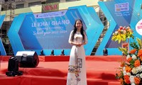 Nữ sinh khiếm thị thắp sáng ước mơ trở thành biên tập viên bằng sự nỗ lực đứng lên từ bóng tối
