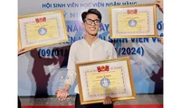 &apos;Trao đi yêu thương, nhận lại hạnh phúc&apos;: Câu chuyện truyền cảm hứng của chàng sinh viên Học viện Ngân hàng