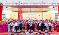 Trường THCS Cầu Giấy đón nhận Huân chương Lao động hạng Ba