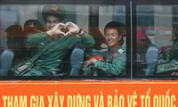 Rợp cờ hoa chào đón các &apos;chiến sĩ A80&apos; đến Thủ đô 