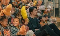 Rapper Đen Vâu mộc mạc &apos;gói kèm&apos; tấm lòng nhân văn trong dự án dành cho các em vùng cao