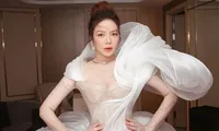 Lý Nhã Kỳ bất ngờ diện áo cưới &apos;xin vía&apos; Hồ Ngọc Hà, Thanh Hằng để sớm cưới chồng
