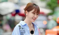 Hari Won được ví von là ‘bách khoa toàn thư Việt Nam&apos; khi xuất hiện trong một show truyền hình Hàn Quốc 
