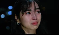 Sau khi đính chính tin đồn ‘phim giả tình thật’, Khánh Vân của &apos;Mắt biếc&apos; làm dân mạng tò mò khi vừa hát vừa khóc