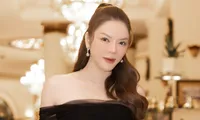 &apos;Nữ hoàng kim cương&apos; gây &apos;chấn động&apos; dân tình khi diện đồ tiền tỷ đón Giáng sinh