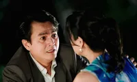 &apos;Nam thần màn ảnh thập niên 2000&apos; trở lại, được đàn em hết mực khen ngợi và ngưỡng mộ vì lẽ này