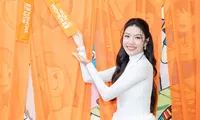 &apos;Nàng Hậu tri thức&apos; Thúy Vân trở lại làng giải trí, thần thái thu hút mọi ánh nhìn
