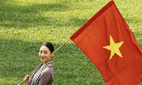 Lương Thùy Linh tự hào tri ân thế hệ phụ nữ Việt Nam đầy kiên cường, mừng Đại lễ 30/4