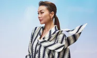 Thanh Hằng là siêu mẫu hiếm hoi của làng mốt Việt &apos;dám&apos; diện thiết kế đòi hỏi tỷ lệ cơ thể lý tưởng
