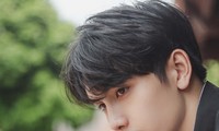 Hot boy Đại học Y trong bộ ảnh Quốc phục