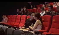 Trấn Thành - Hari Won “hứng gạch đá” khi thể hiện tình cảm giữa chỗ đông người